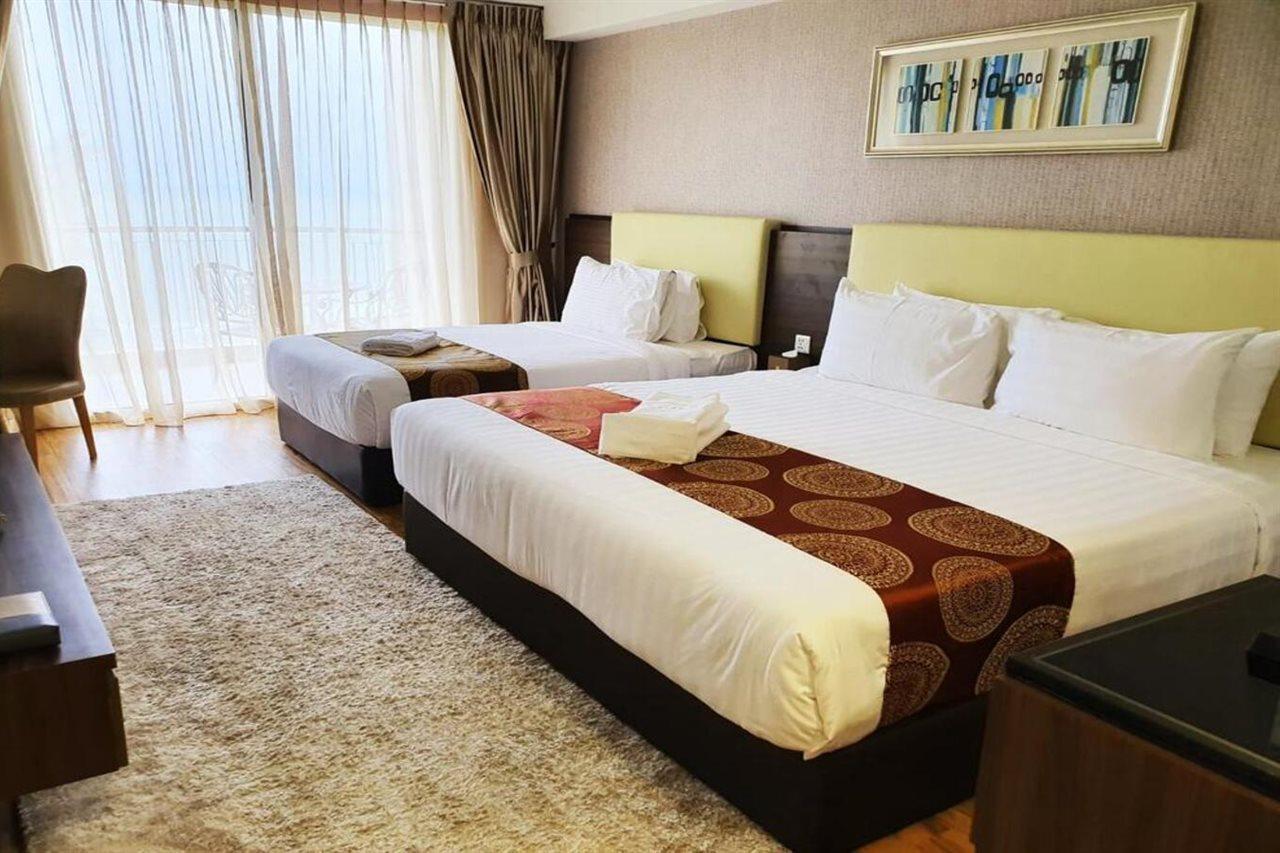 Amerald Resort Hotel Desaru Pengerang Ngoại thất bức ảnh