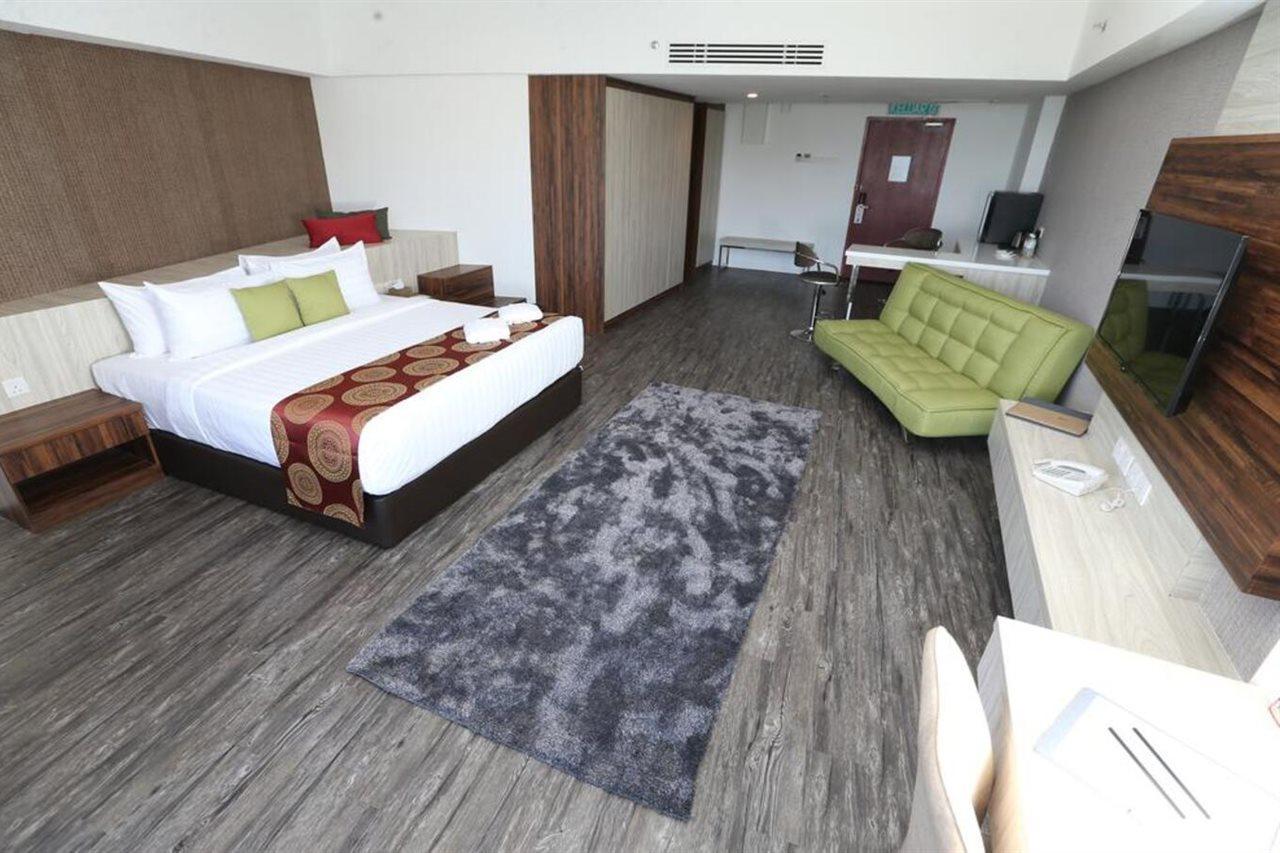 Amerald Resort Hotel Desaru Pengerang Ngoại thất bức ảnh