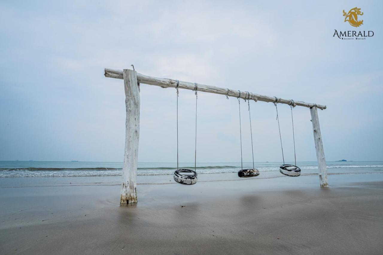 Amerald Resort Hotel Desaru Pengerang Ngoại thất bức ảnh