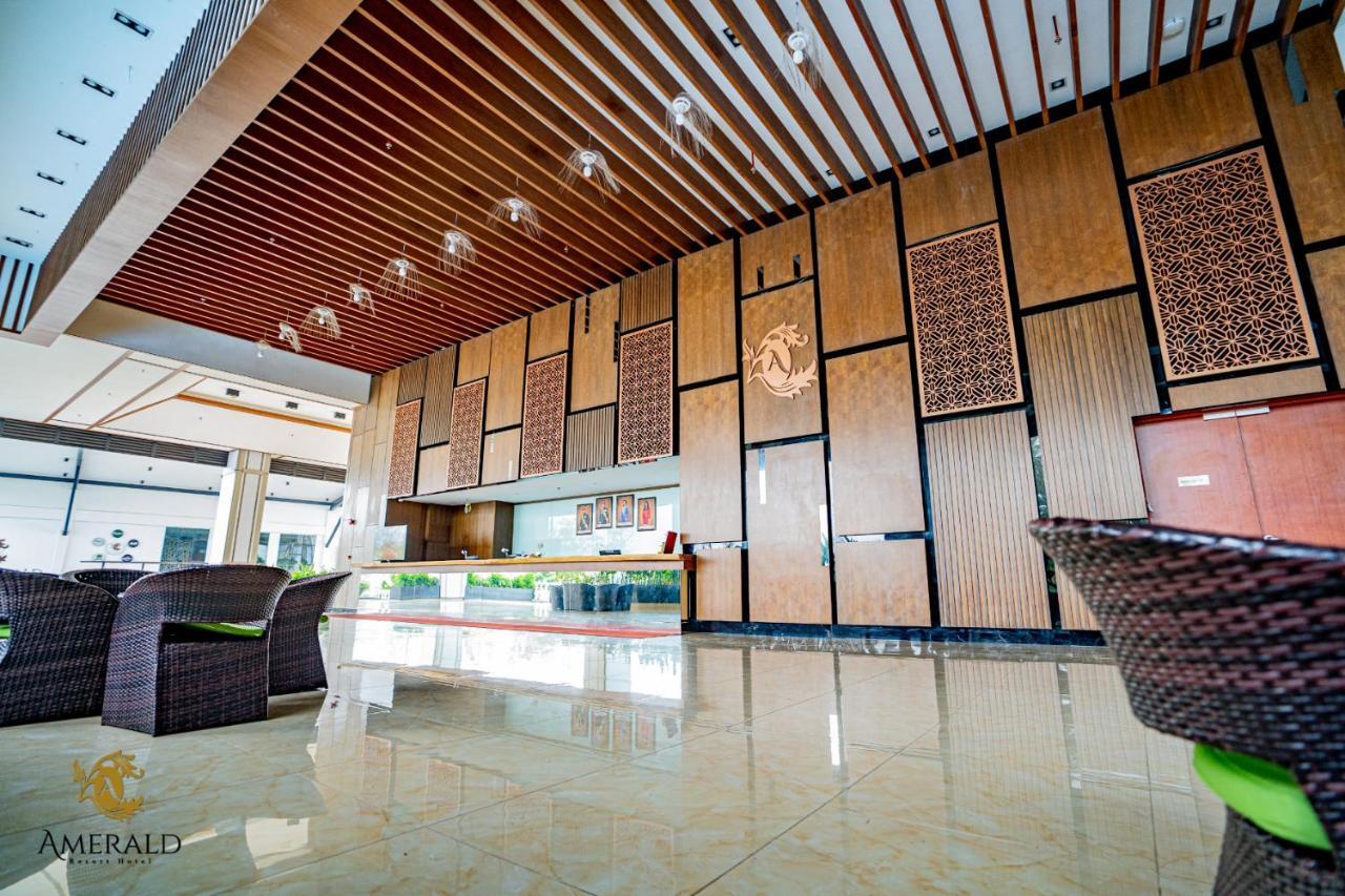 Amerald Resort Hotel Desaru Pengerang Ngoại thất bức ảnh